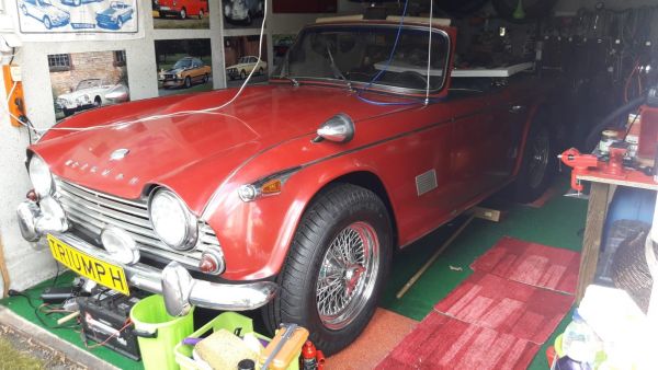 triumph-tr4a-vollrestauration01FC1D4FA4-CC53-3873-8E01-815DA5E170B1.jpg
